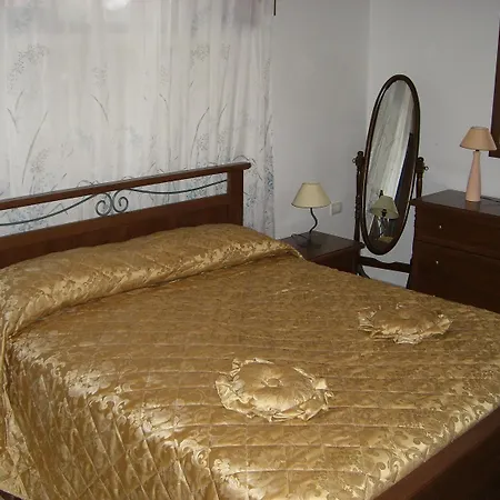 Bed & Breakfast Sa Domu Sarda Casa Piscinas