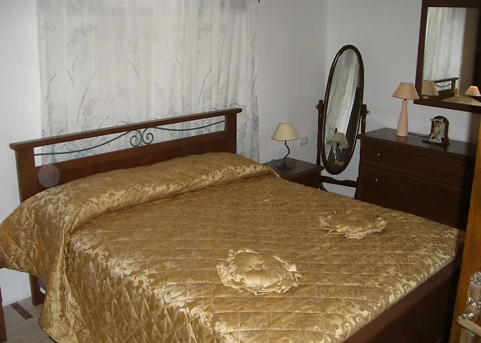 Bed & Breakfast Sa Domu Sarda Casa Piscinas