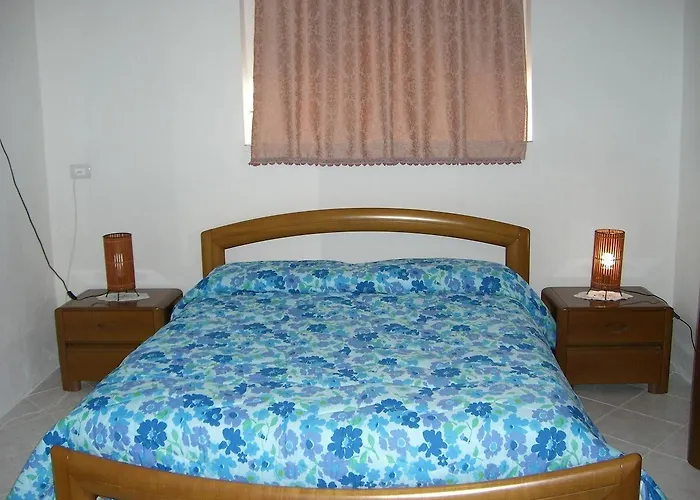 Bed & Breakfast Sa Domu Sarda Casa Piscinas