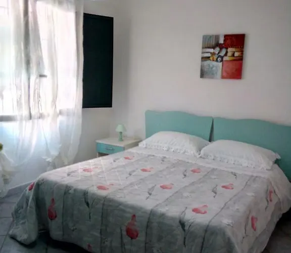 Sa Domu Sarda Casa Bed & Breakfast Piscinas