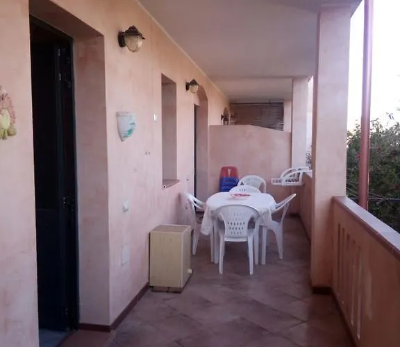 Sa Domu Sarda Casa Bed & Breakfast Piscinas