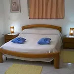 Nocleg ze śniadaniem Sa Domu Sarda Casa Piscinas