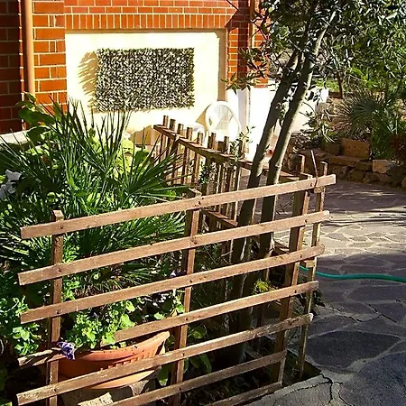 فندق مبيت وإفطار Sa Domu Sarda Casa